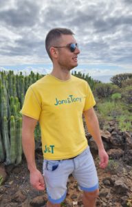 a big fan of fashion Best tee shirts